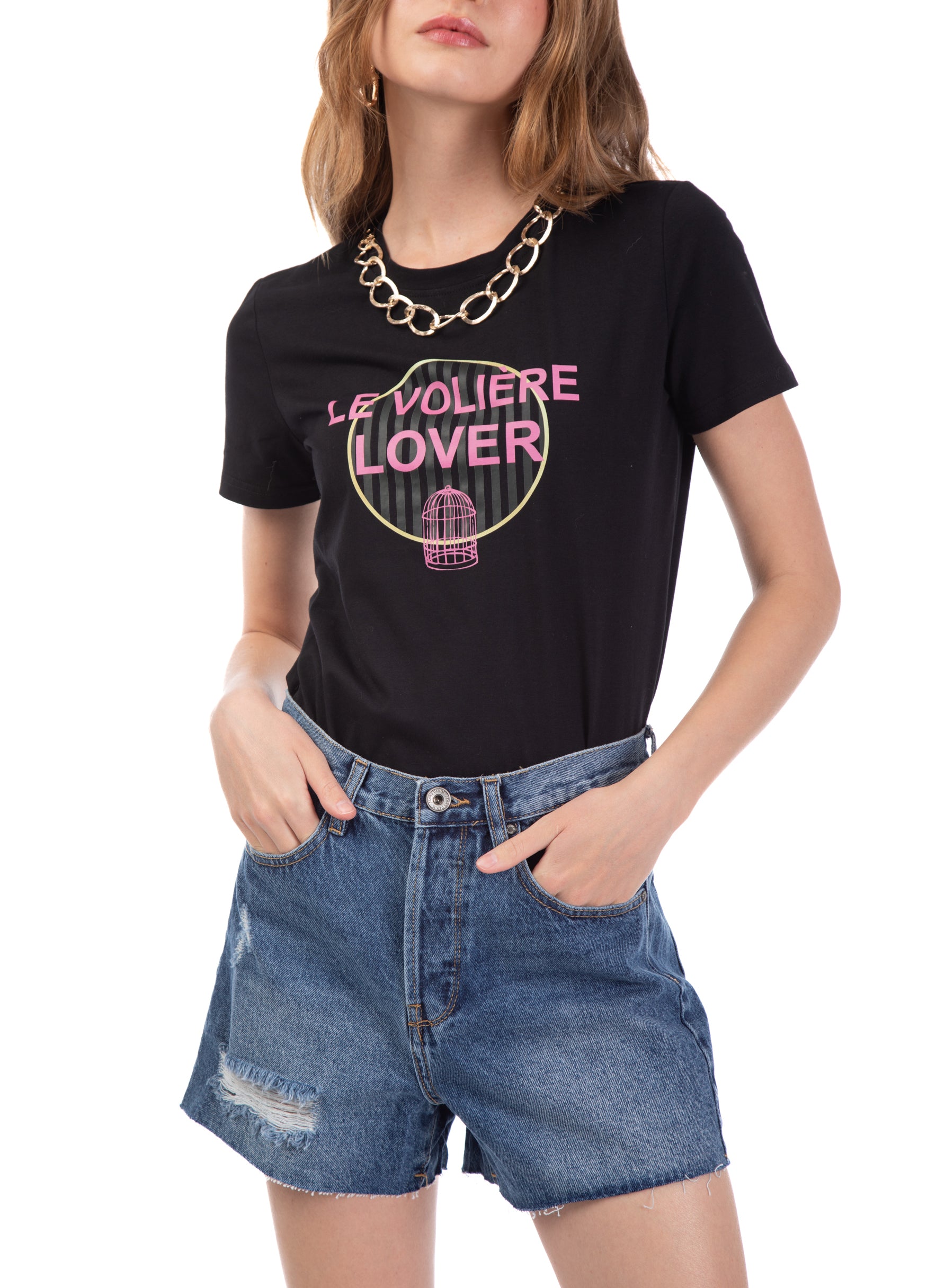 T-shirt nera con catena rimovibile