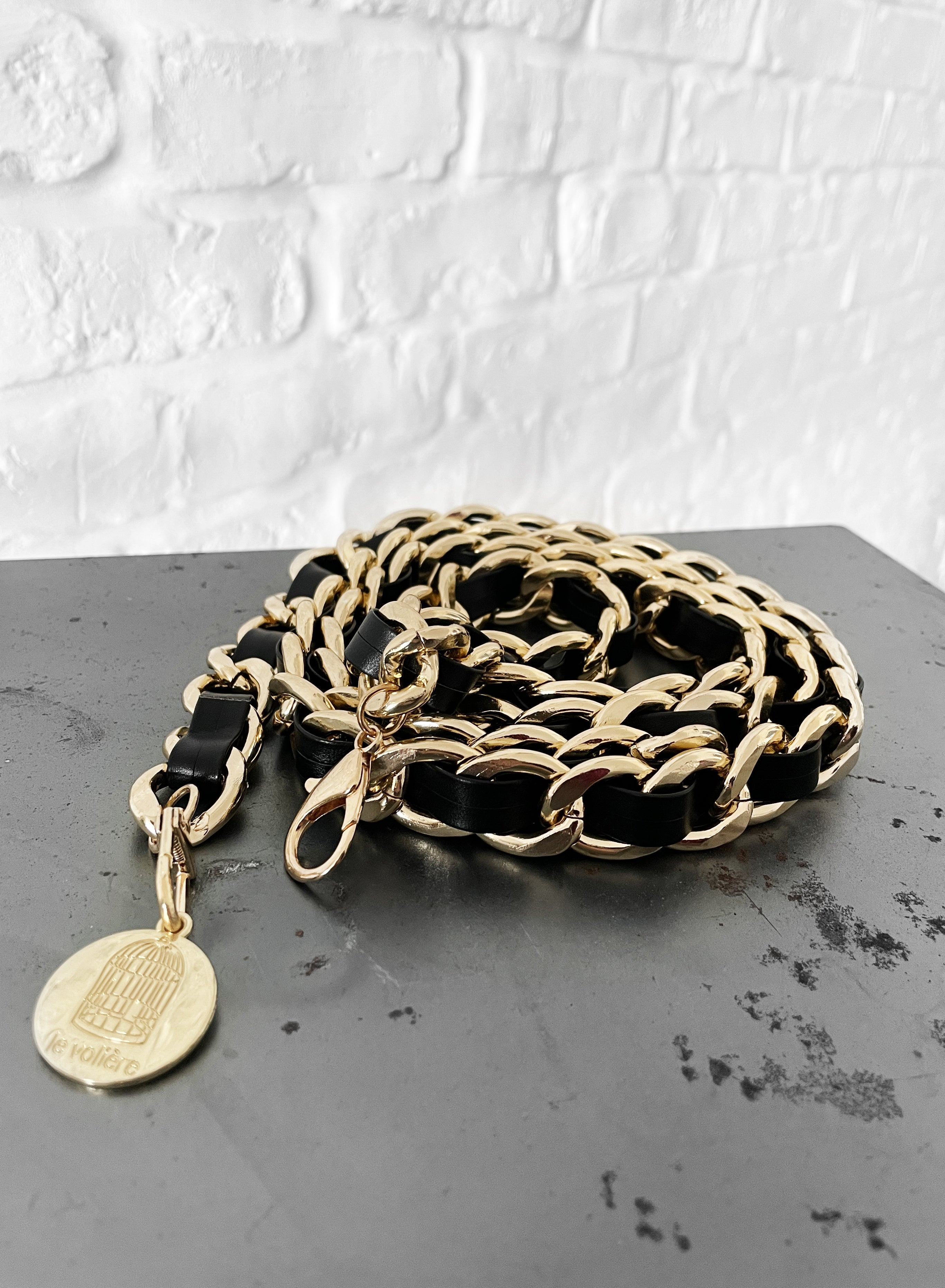 Cintura a catena oro e nera