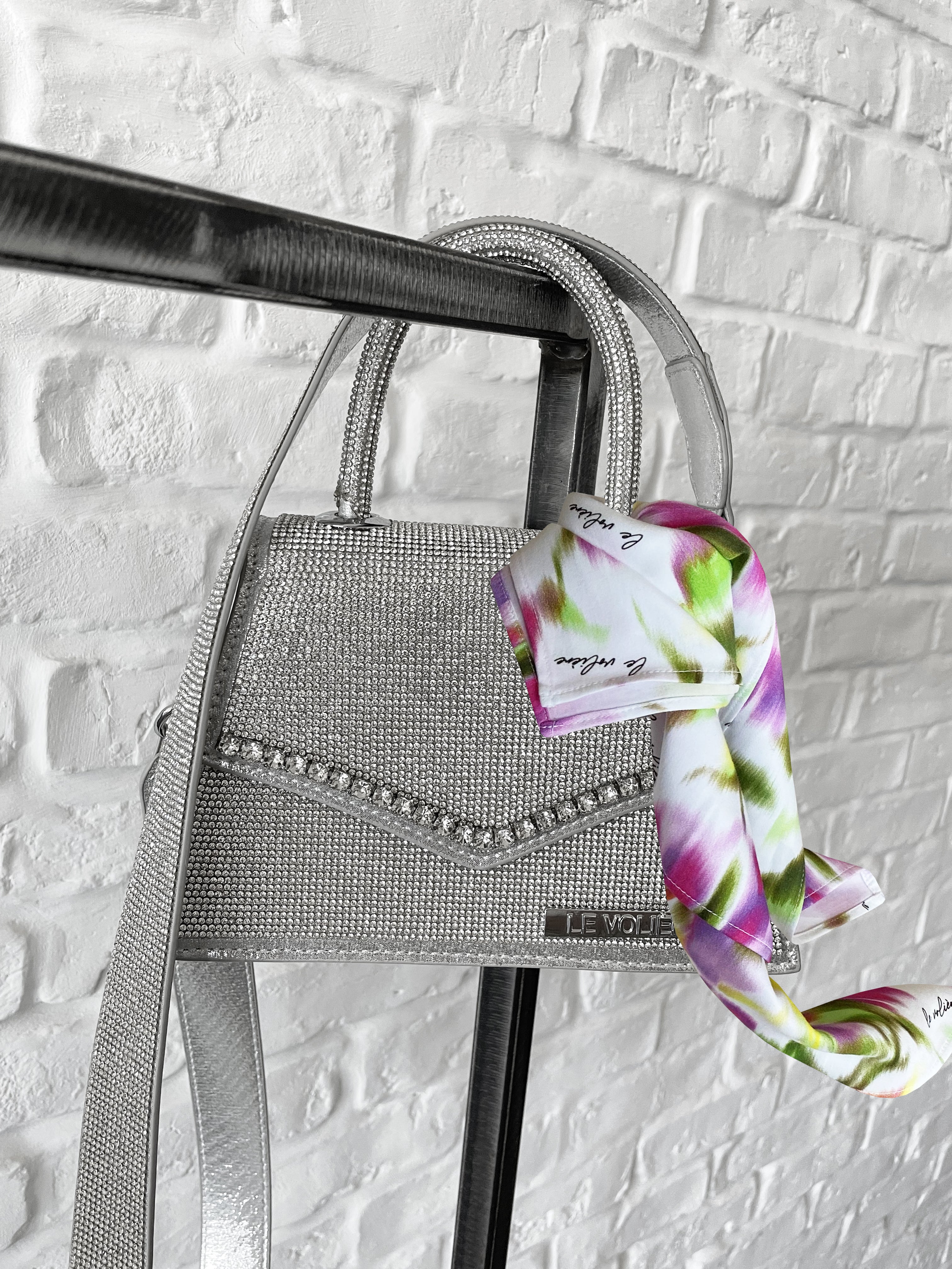 Borsa in strass argento con tracolla