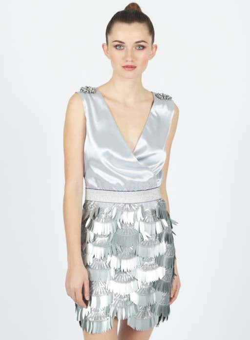 Vestito con top in satin e gonna di paillettes