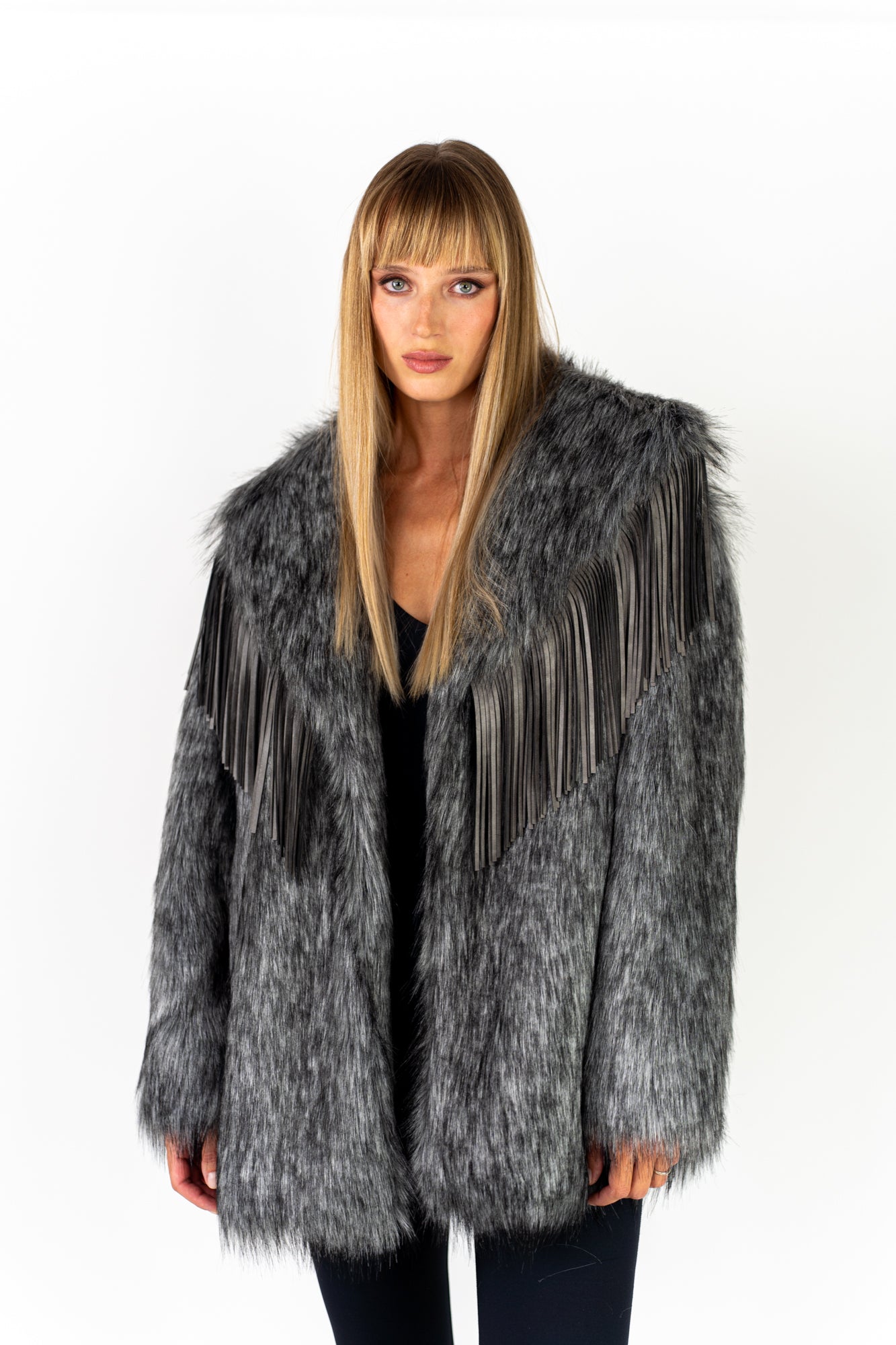 ADELE Pelliccia oversized husky grigia con frange