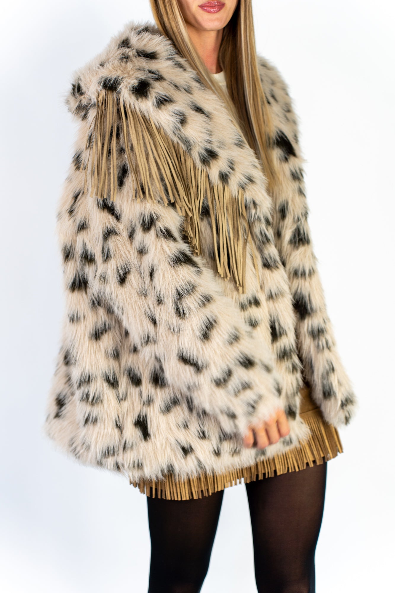 ALICIA Pelliccia oversized beige con frange rimovibili